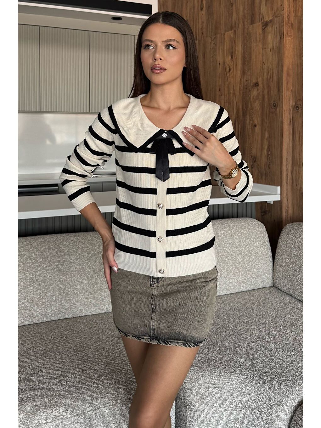 Ekru Fiyonklu Sahte Düğmeli Triko Bluz (s,m,l Uyumludur)