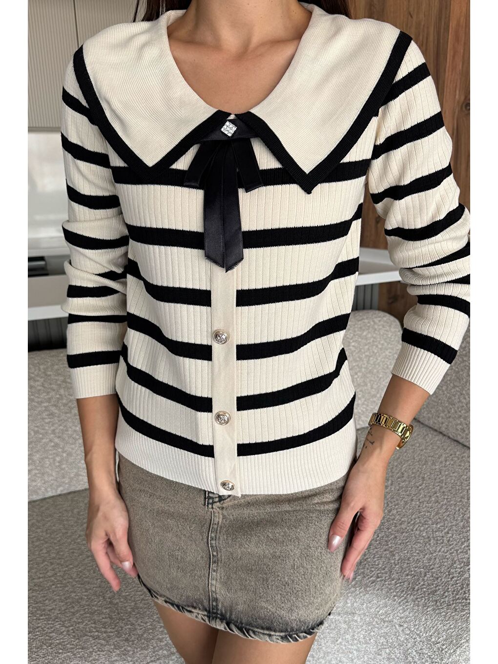 Ekru Fiyonklu Sahte Düğmeli Triko Bluz (s,m,l Uyumludur)-1