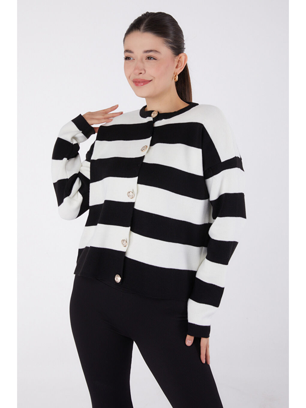 Bisiklet Yaka Kadın Siyah Düğmeli Triko Body - 26507-2