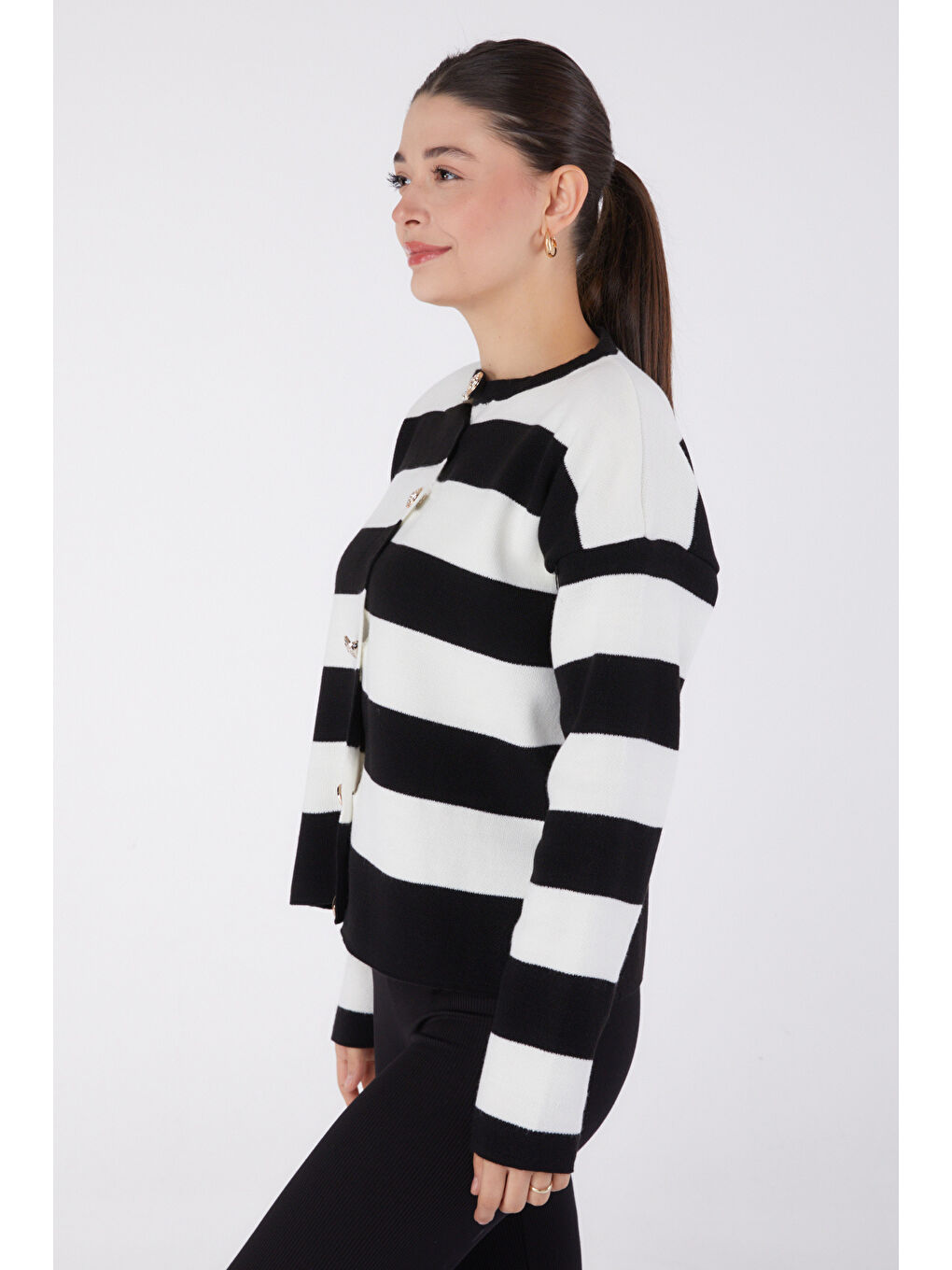 Bisiklet Yaka Kadın Siyah Düğmeli Triko Body - 26507-3