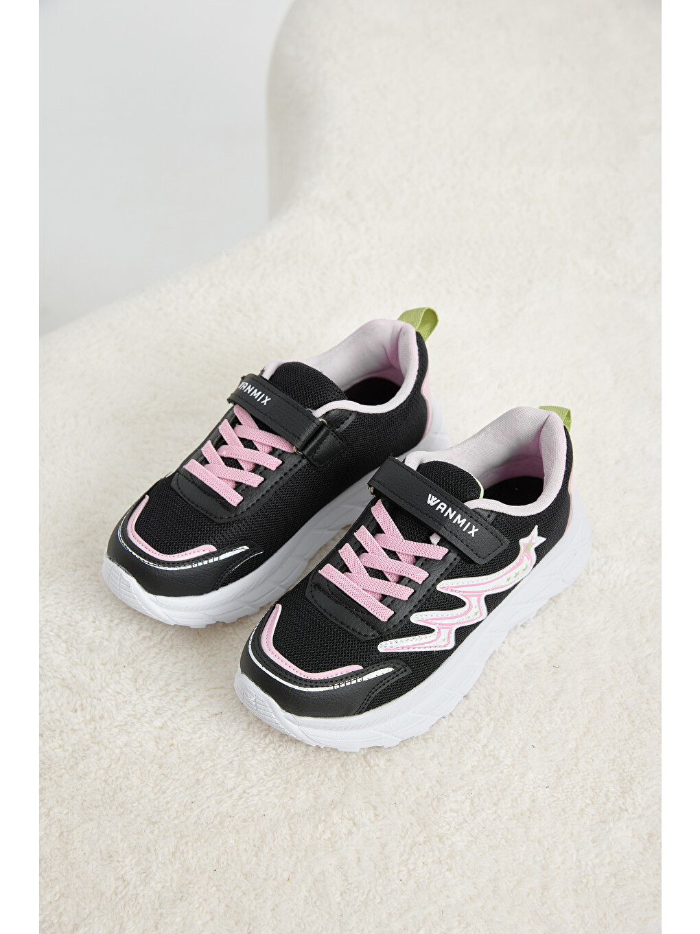 Çocuk Unisex Siyah Pembe Rahat Kalıp Nefes Alabilen Cırtlı Sneaker-1