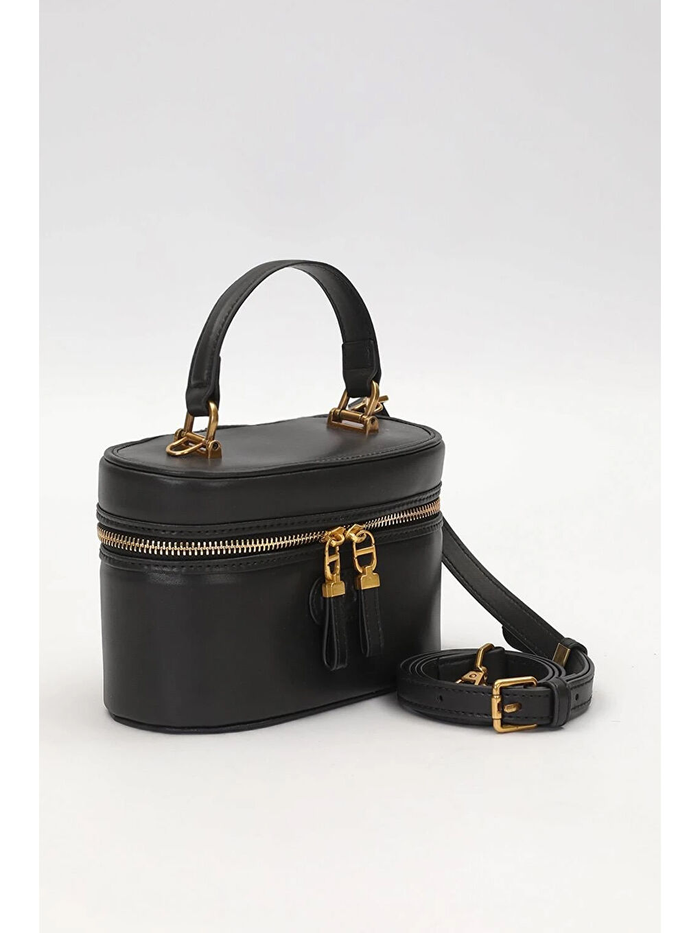 Deri Askılı Yumuşak Deri Çanta 930308 Siyah-1