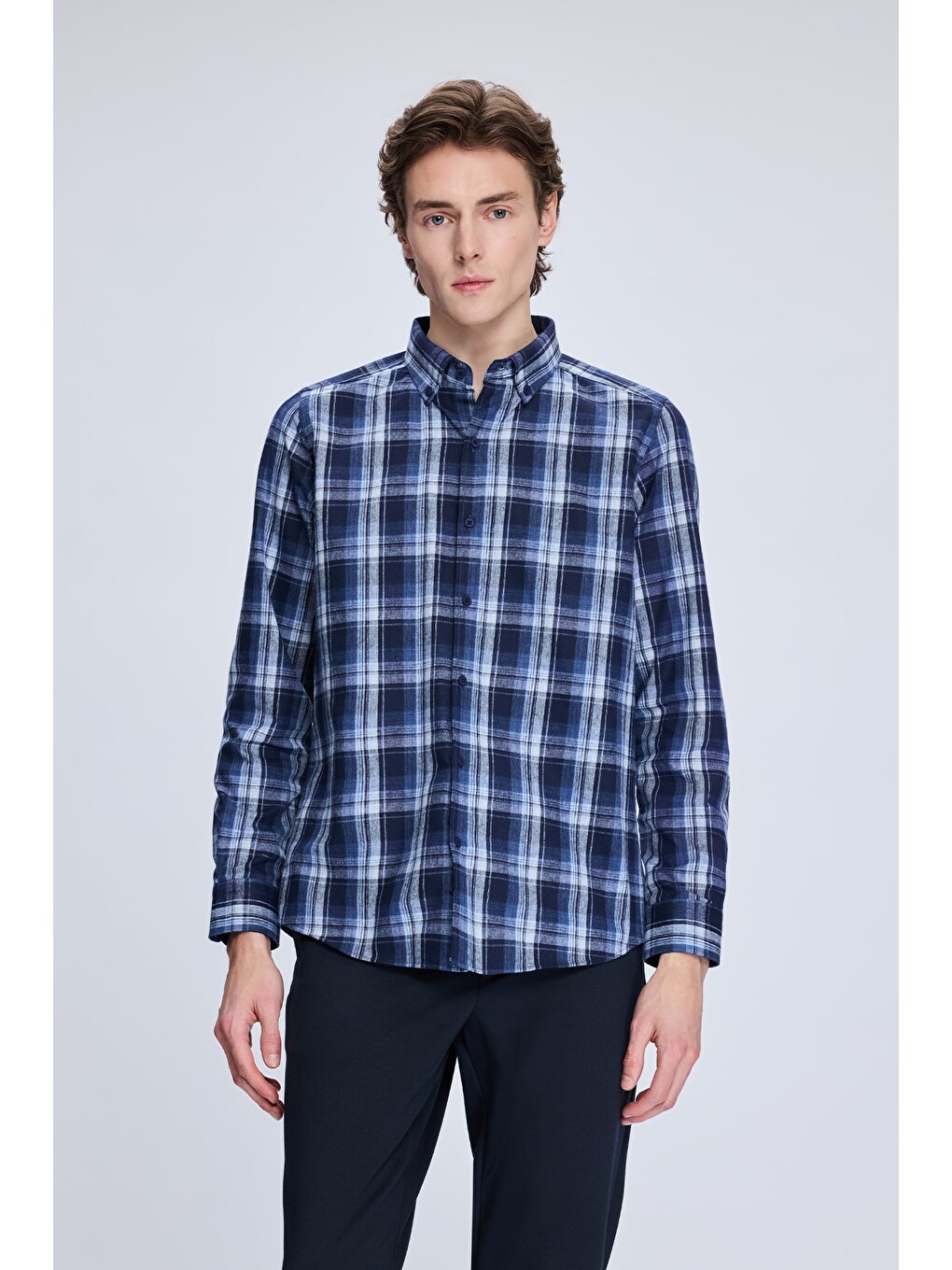 Lacivert Slim Fit Kareli Düğmeli Yaka Uzun Kollu Pamuklu Gömlek