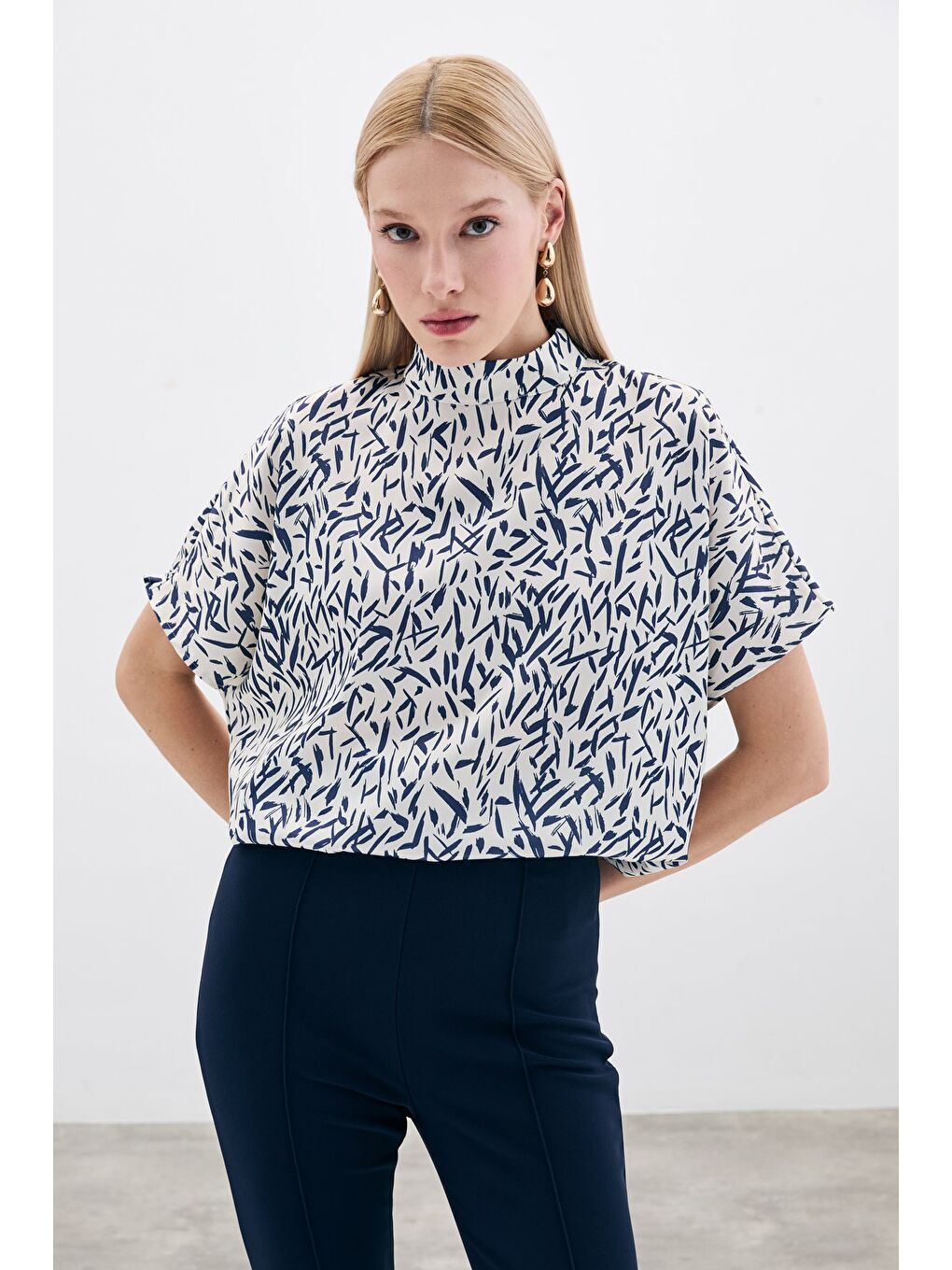 Yarasa Kol Desenli Bluz - Lacivert-3