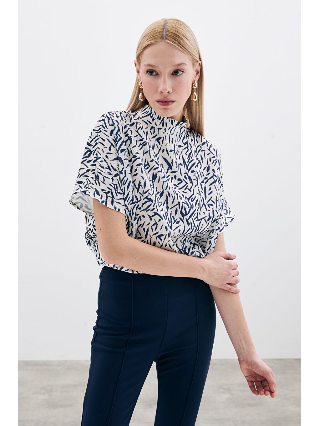 Yarasa Kol Desenli Bluz - Lacivert-4