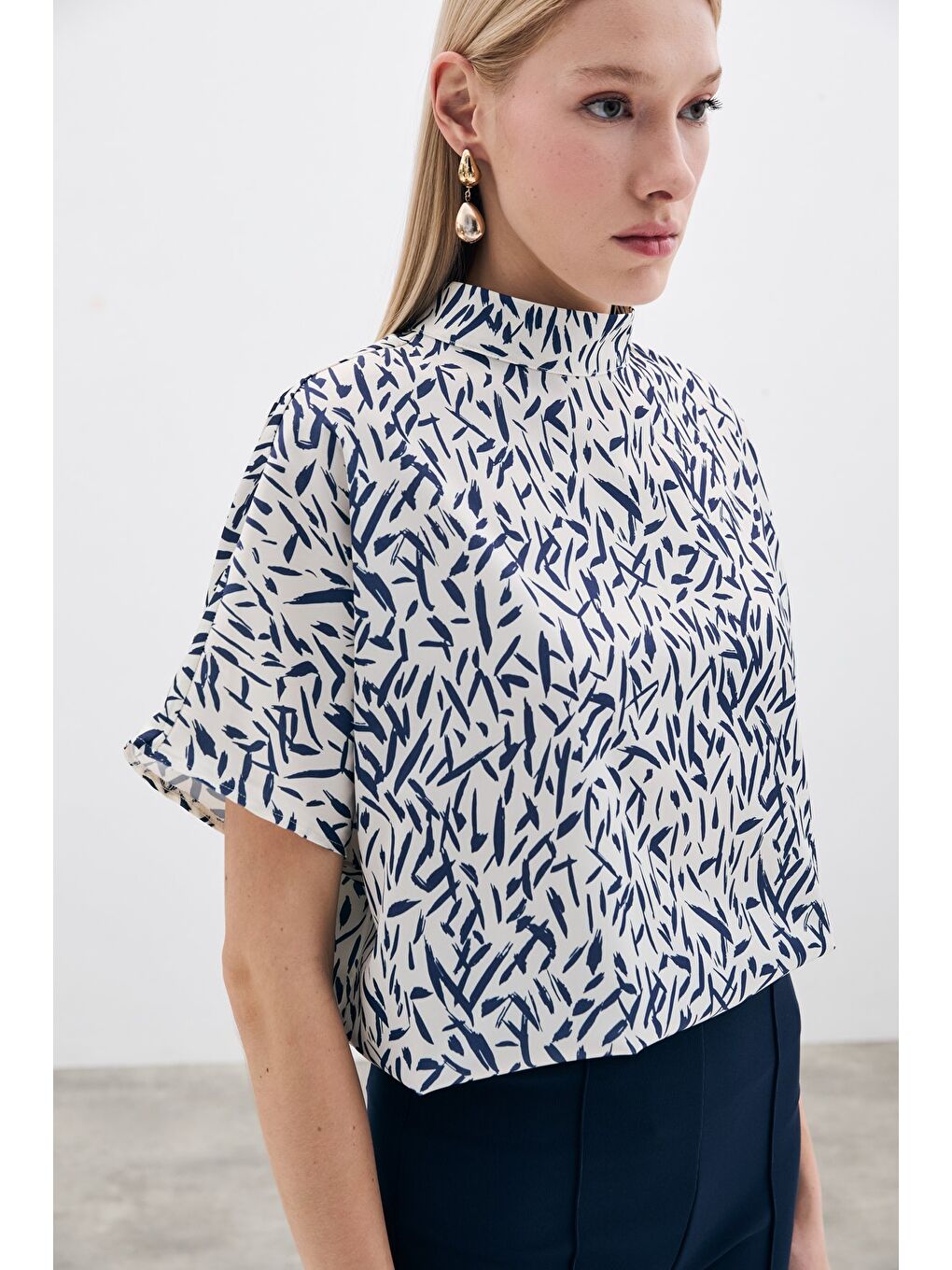 Yarasa Kol Desenli Bluz - Lacivert-5