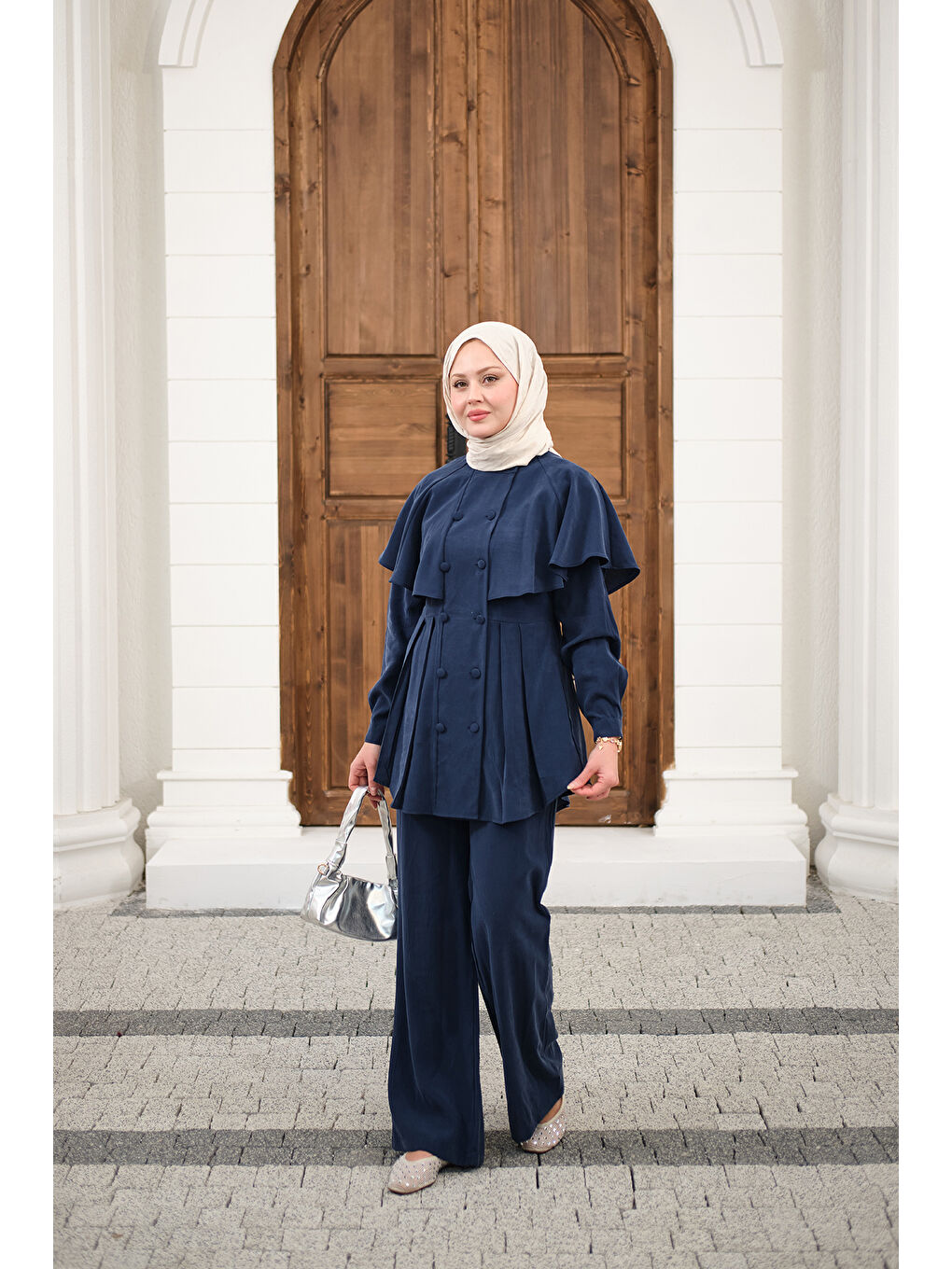 Kadın Düğme Detay Pelerinli Pantolonlu Takım Lacivert-3