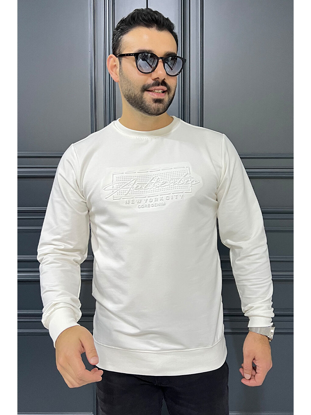 Mishar İtalia Ekru Erkek Bisiklet Yaka Yazı Kabartmalı Sweatshirt - 1