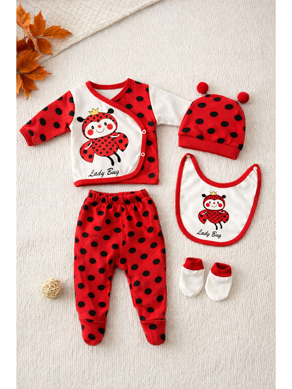 Kırmızı Uğur Böceği Temalı Organik Pamuk Yenidoğan Hastane Çıkış Seti 5 Parça Kutulu-1