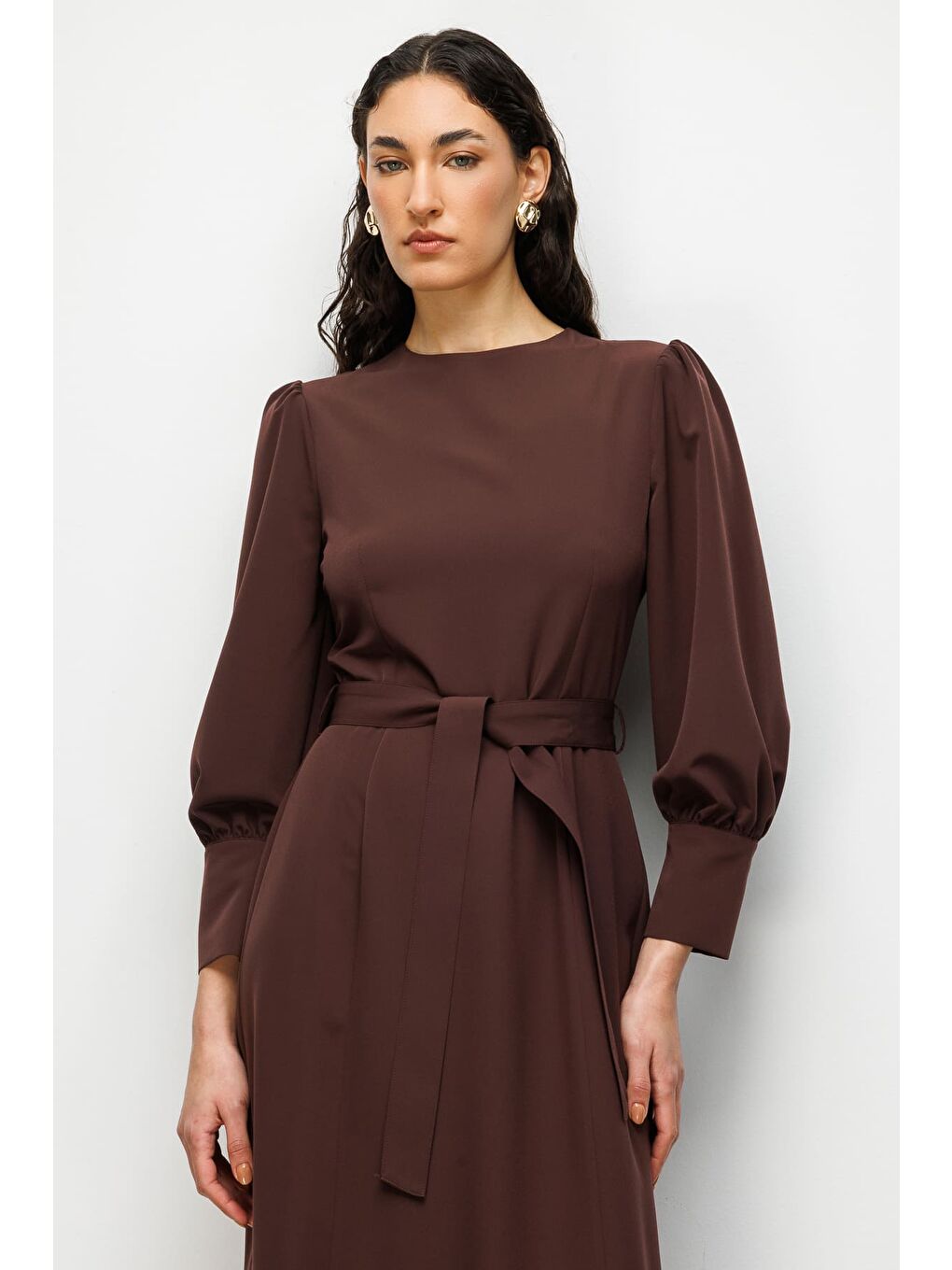 Acı Kahve Geniş Kol Manşetli Kahverengi Maksi Kloş Elbise-6