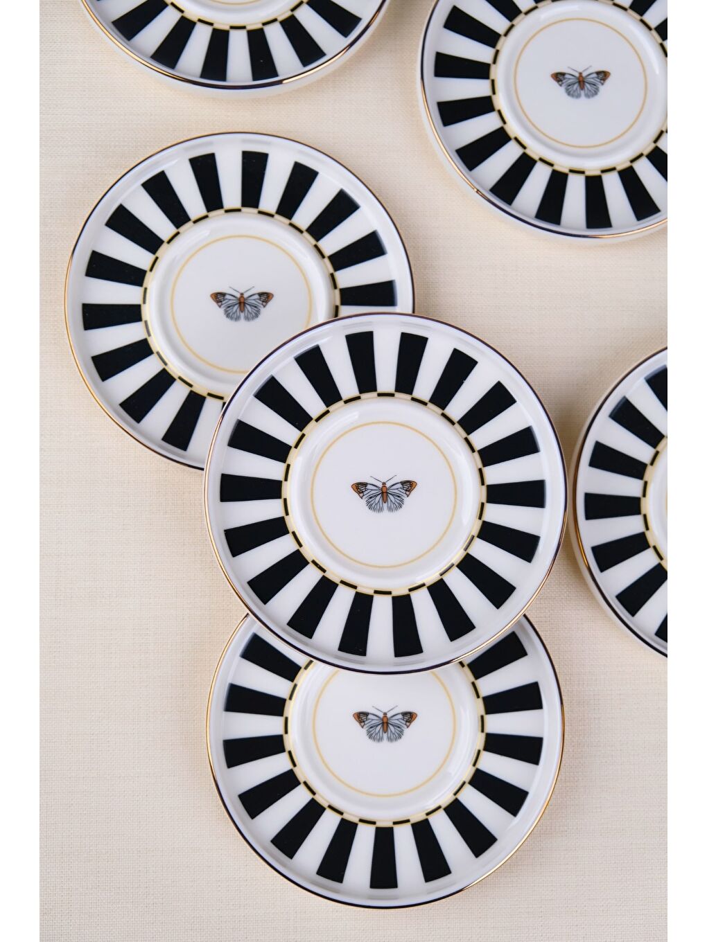 Karışık Porselen Butterfly Collection Altın Yaldızlı Çay Tabağı 11,8cm Siyah 6 lı-2