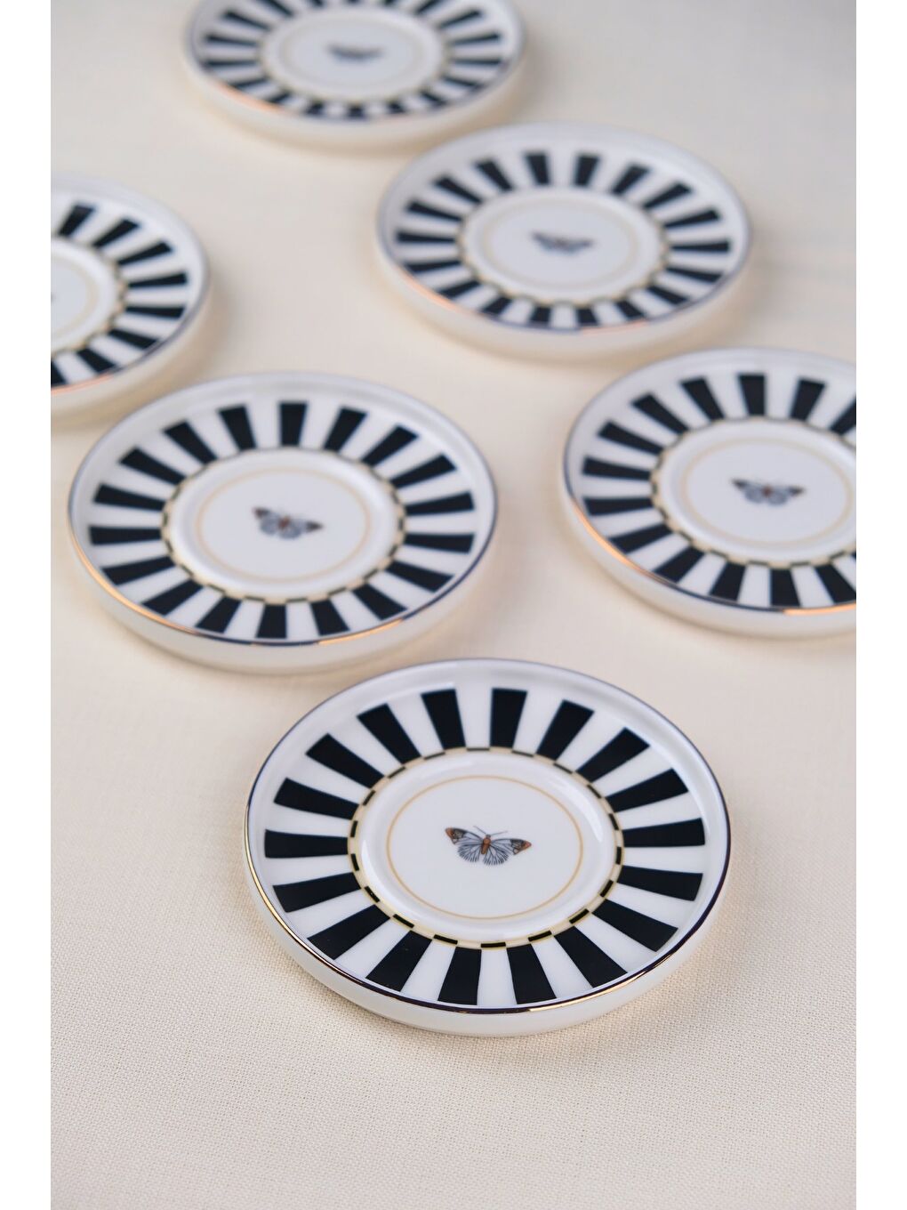 Karışık Porselen Butterfly Collection Altın Yaldızlı Çay Tabağı 11,8cm Siyah 6 lı-3