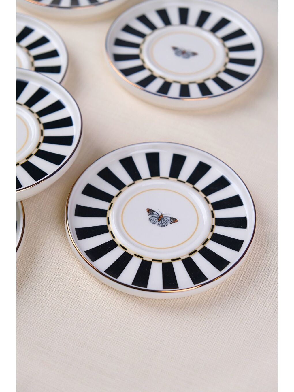Karışık Porselen Butterfly Collection Altın Yaldızlı Çay Tabağı 11,8cm Siyah 6 lı-4
