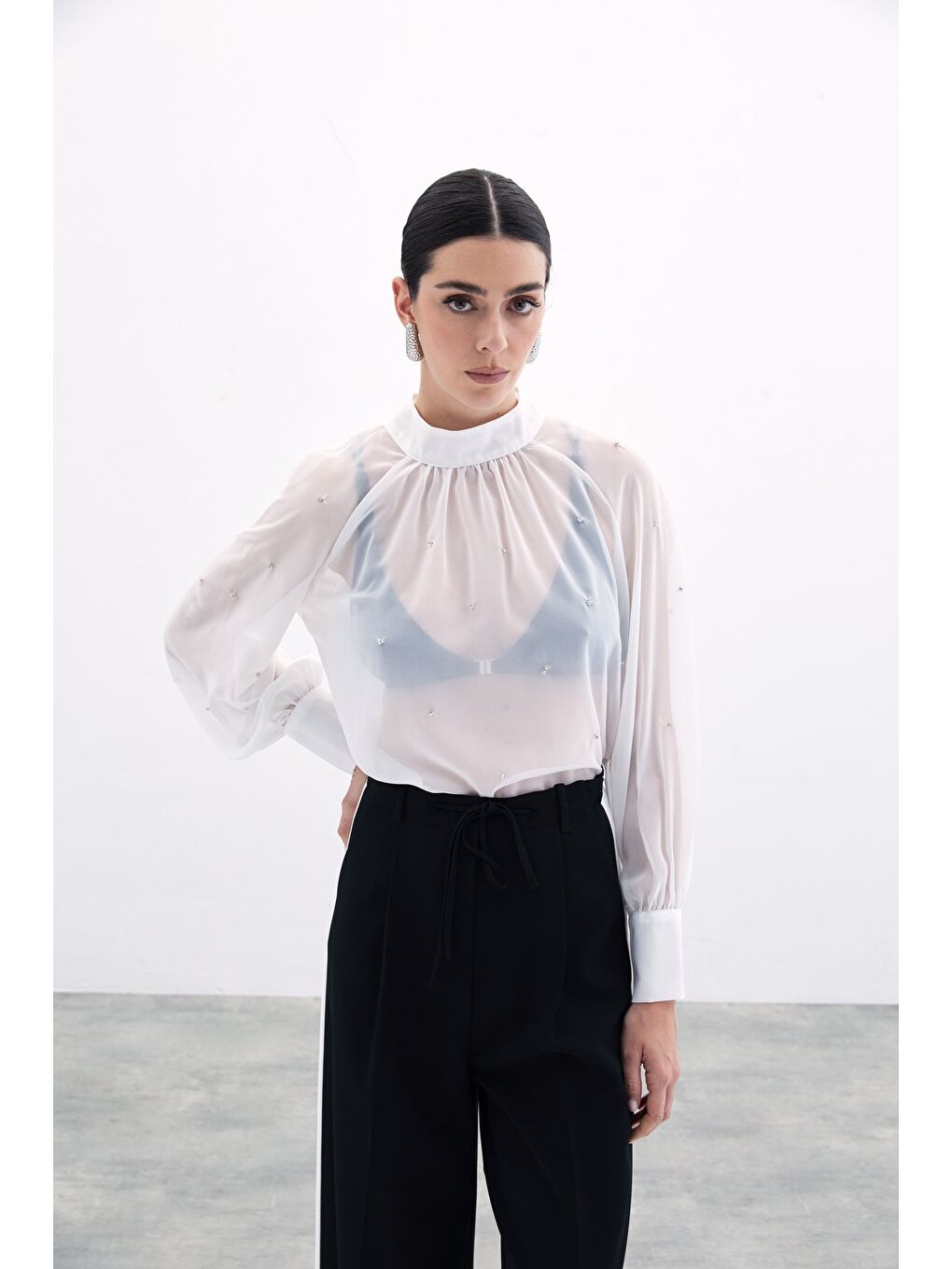 Taş Detaylı Transparan Bluz - Ekru-2