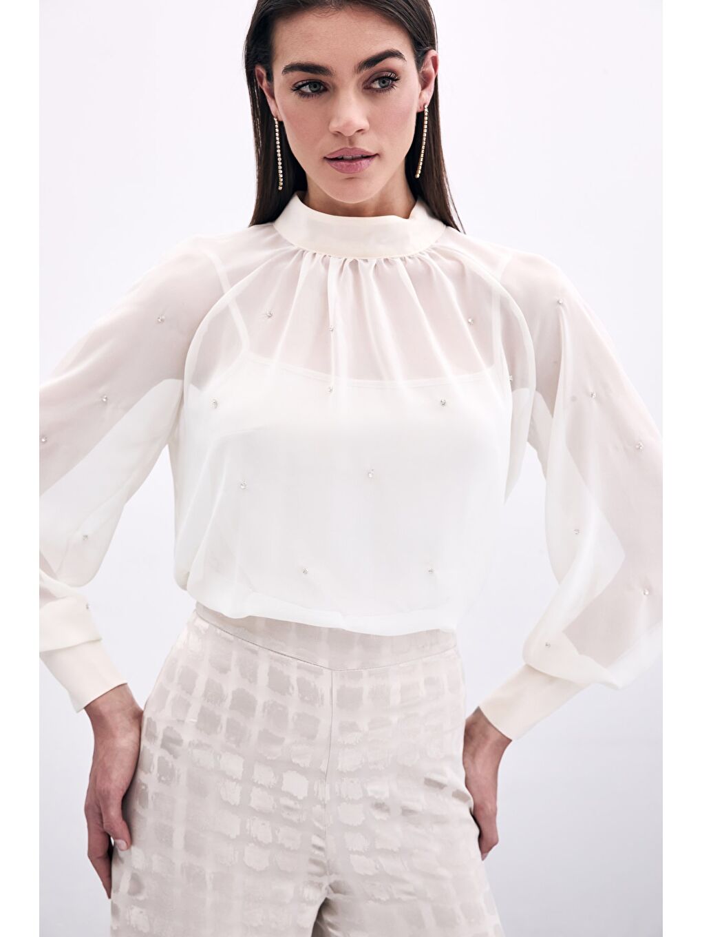 Ekru Taş Detaylı Transparan Bluz - Krem-3