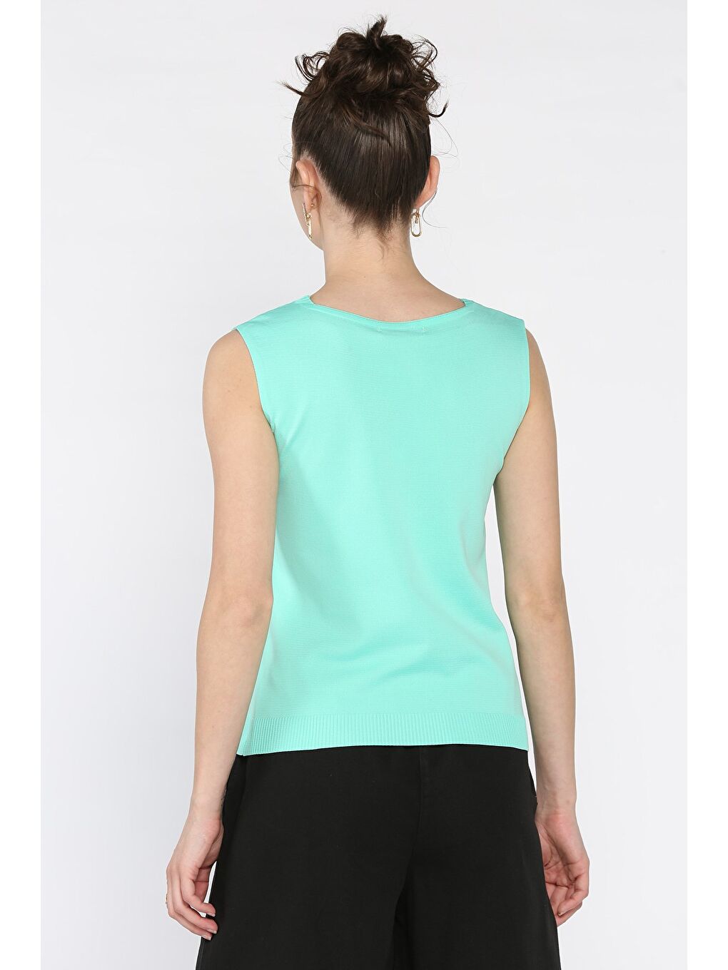 Yeşil Kadın V Yaka Sıfır Kol Triko Bluz-2