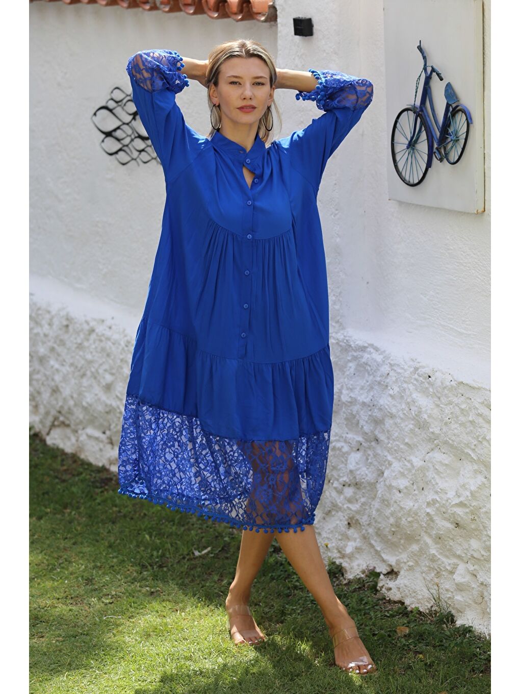 Çelik Mavisi Hakim Yaka 3/4 Kol Düğmeli Kol Ve Etek Ucu Dantelli Dokuma Casual Elbise-1