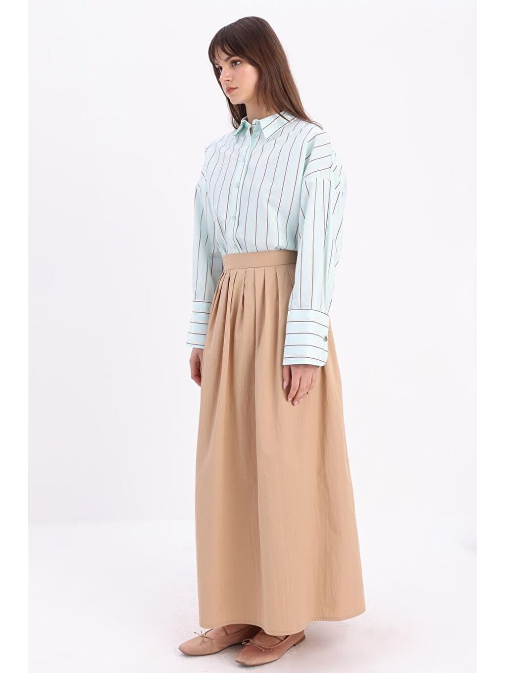 Koyu Bej-Beli Pileli Kloş Etek-2