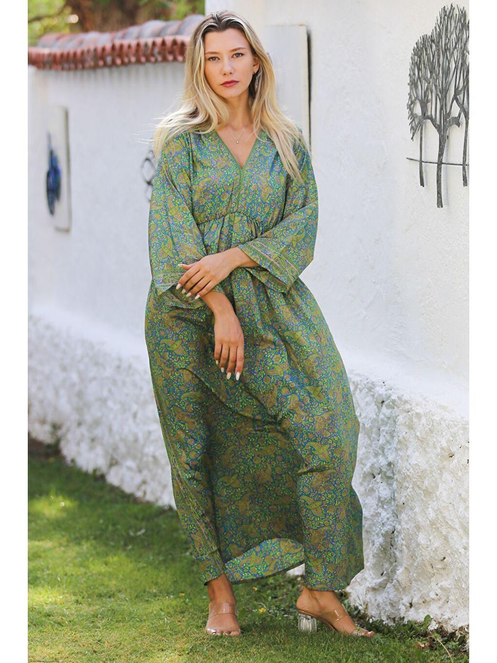 Hindistan Yeşil V Yaka Uzun Kol Robası Büzgülü Allover Baskılı Dokuma Casual Elbise-4