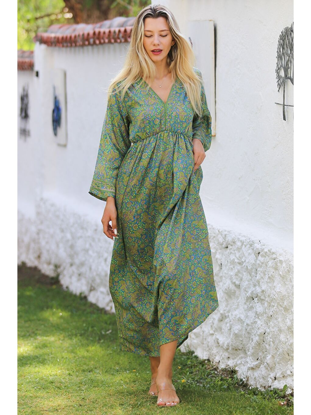 Hindistan Yeşil V Yaka Uzun Kol Robası Büzgülü Allover Baskılı Dokuma Casual Elbise-5