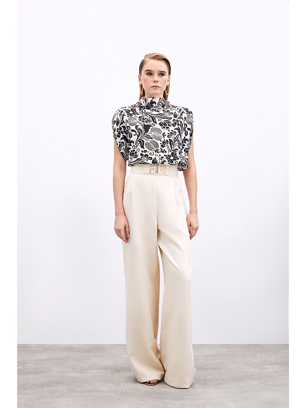 Aksesuarlı Yarasa Kol Bluz - Siyah-2