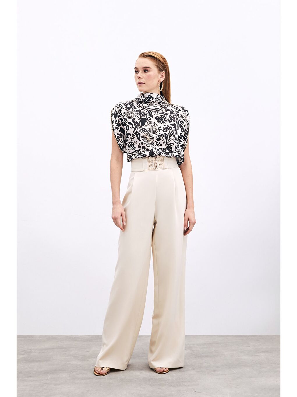 Aksesuarlı Yarasa Kol Bluz - Siyah-4