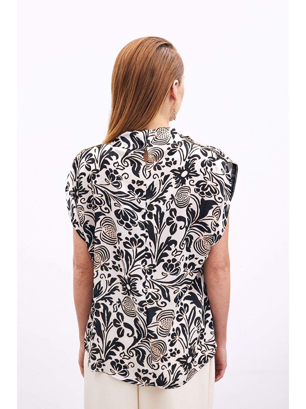 Aksesuarlı Yarasa Kol Bluz - Siyah-5