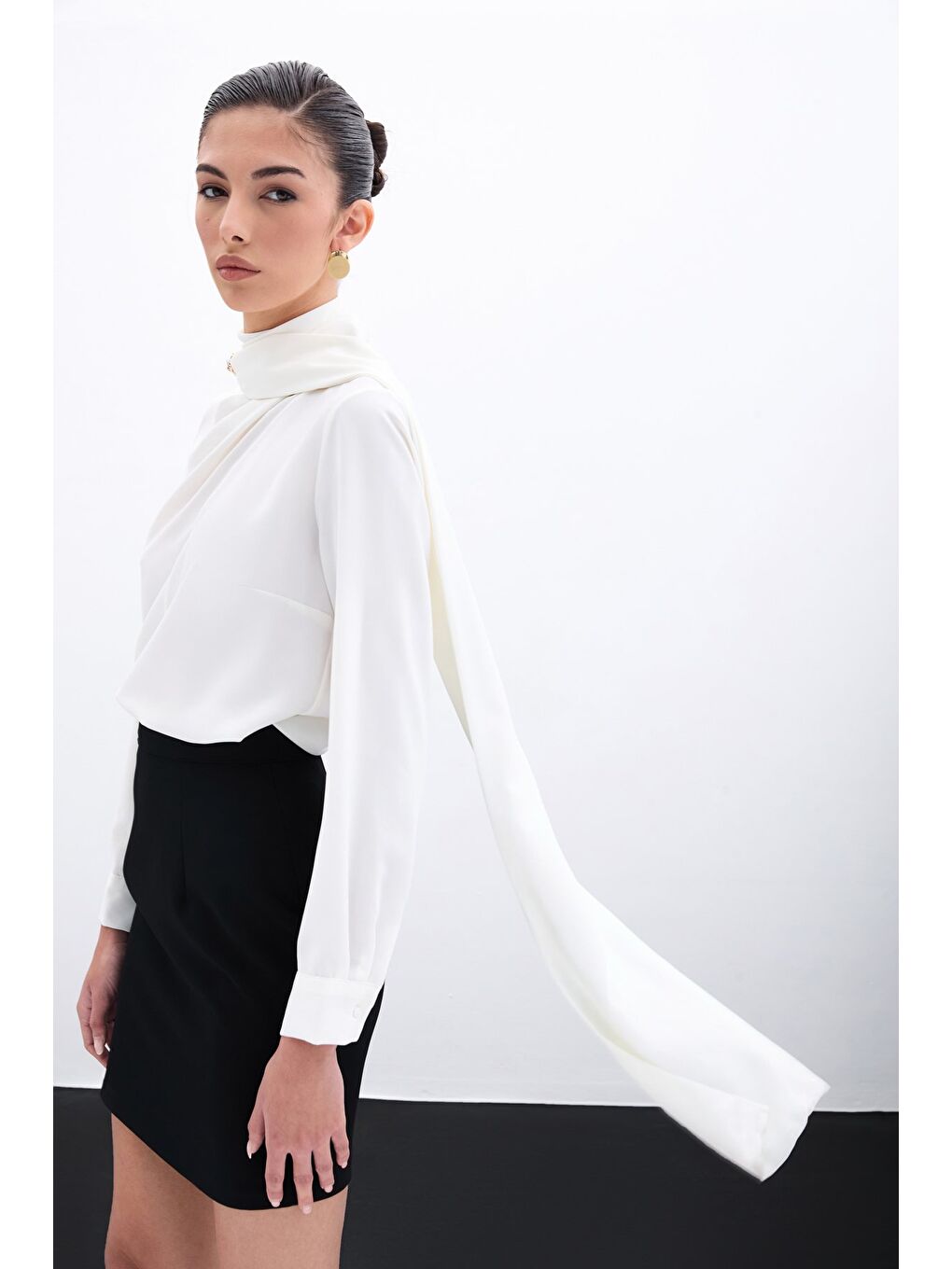 Şal Detaylı Bluz - Ekru-1
