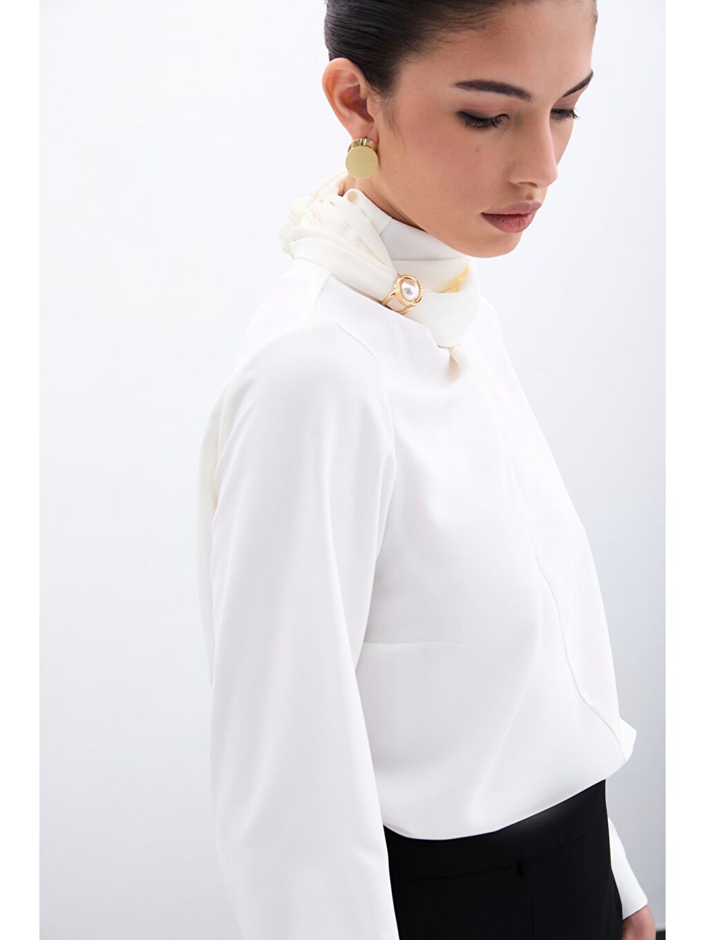 Şal Detaylı Bluz - Ekru-5