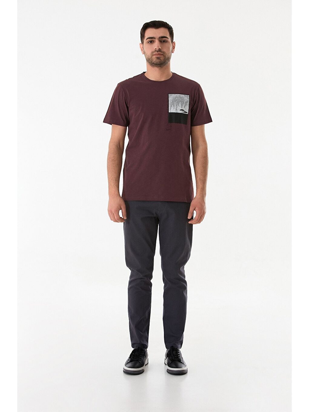 Bordo Grafik Baskılı Bisiklet Yaka Tişört