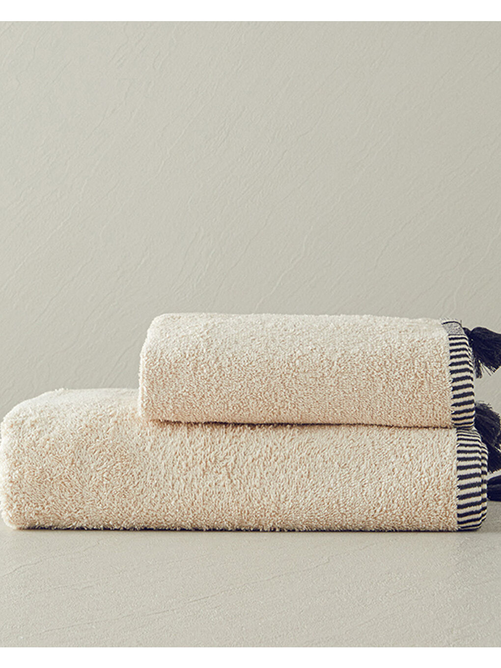 Colorful Lines Pamuklu Püsküllü El Havlusu Açık Bej-Siyah-1