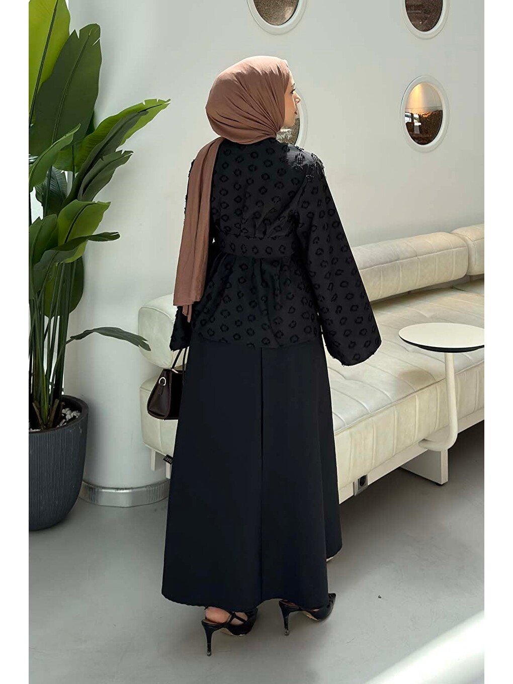 Kabartma Nakış İşlemeli Takım Siyah-3