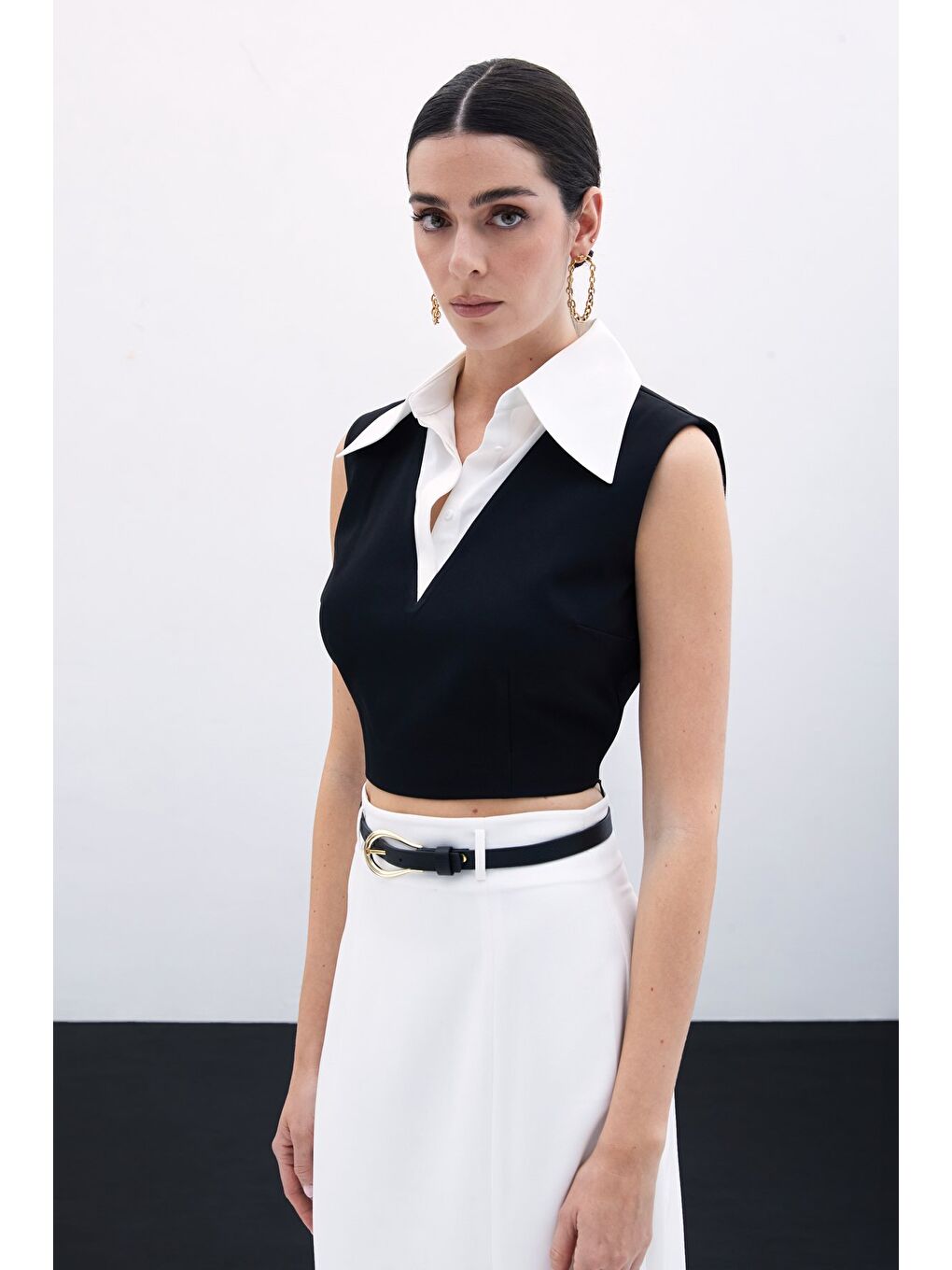 Gömlek Yaka Kısa Bluz - Siyah-4