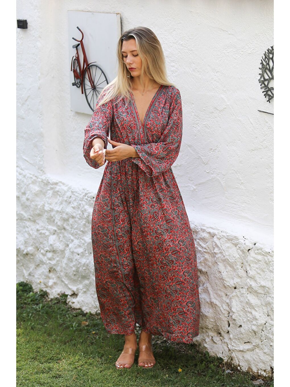 Hindistan Bordo V Yaka Uzun Kol Robası Büzgülü Allover Baskılı Dokuma Casual Elbise-4