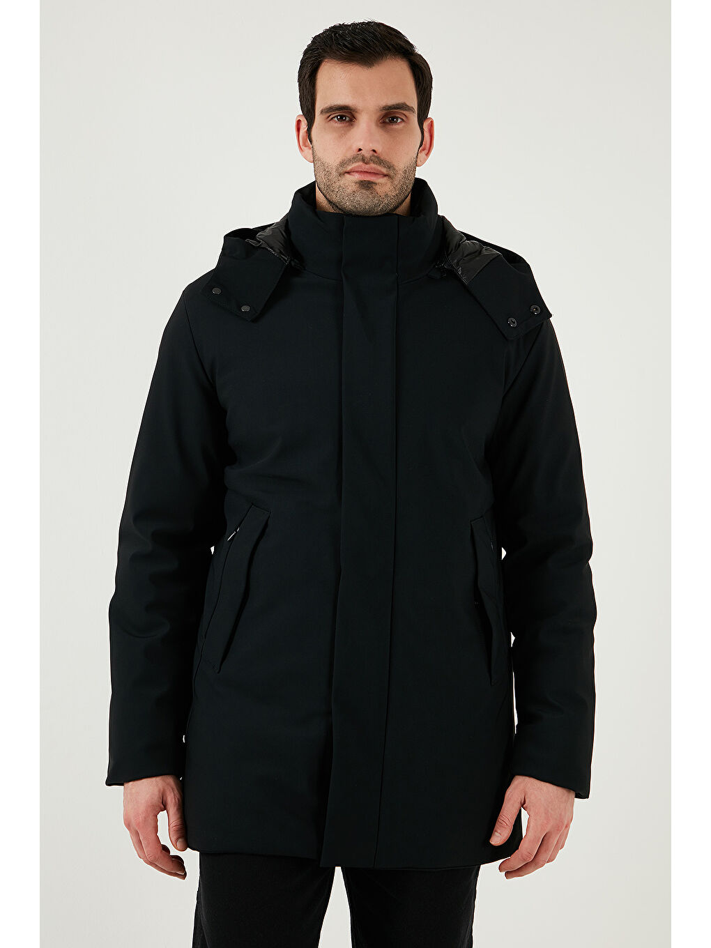 Siyah Regular Fit Çıkarılabilir Kapüşonlu Erkek Mont 497SENATOR