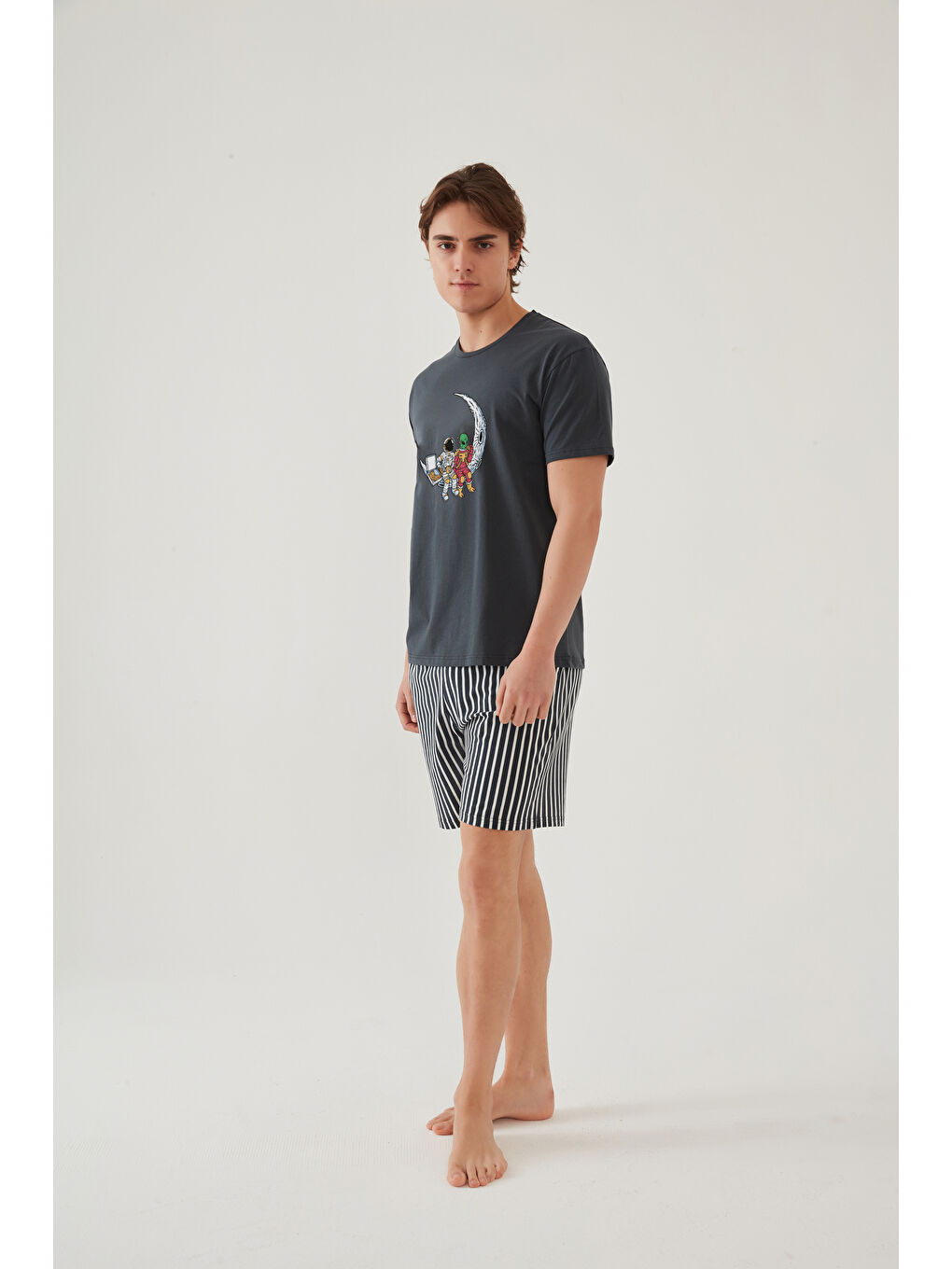 Gri Erkek Pamuklu Füme Baskılı Cepli Şort Pijama Takımı-4