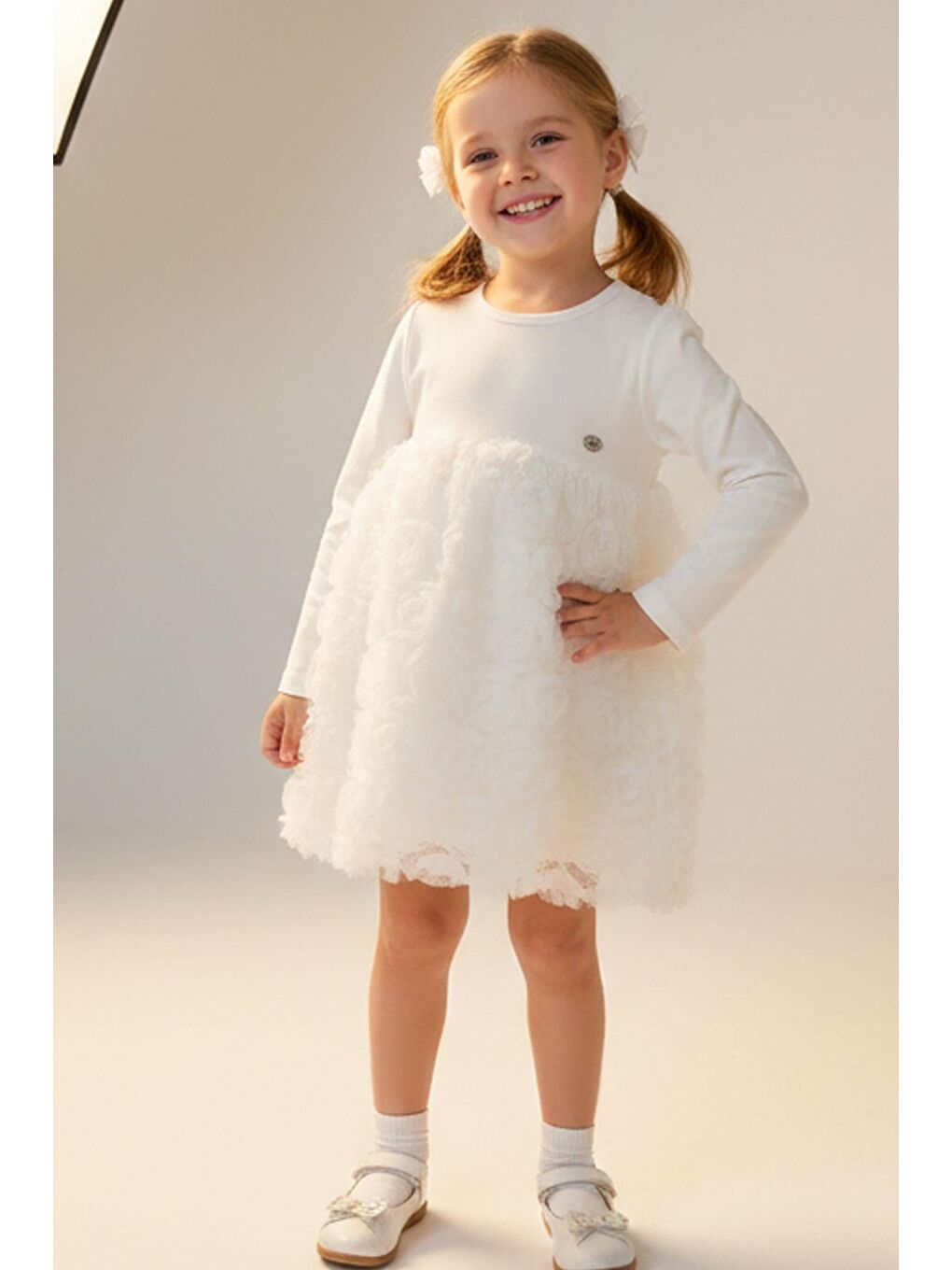 Kız Çocuk Uzun Kollu Elbise Etek Kısmı Organze Kabartmalı Çiçek Tül Detaylı Ekru (3-7 Yaş)