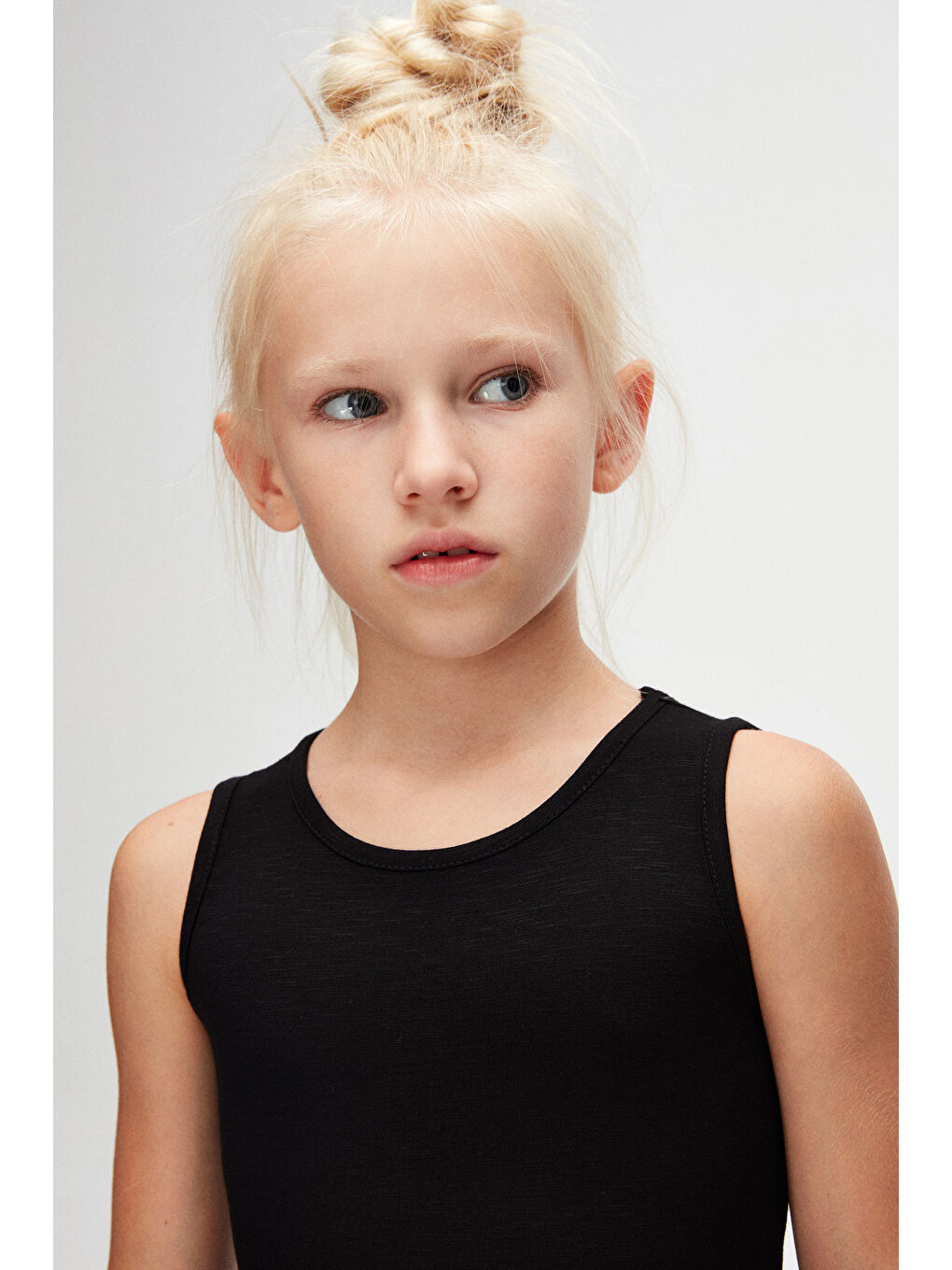 Siyah Kız Çocuk Flamlı Viskon Askılı Elbise-2