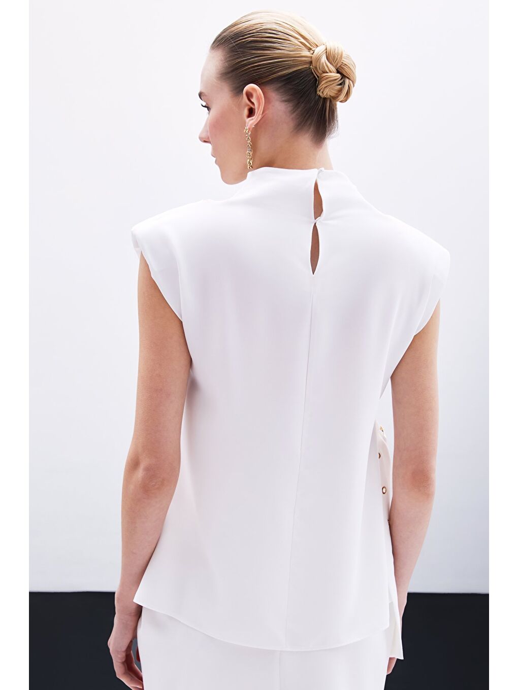 Kemerli Kolsuz Bluz - Ekru-5