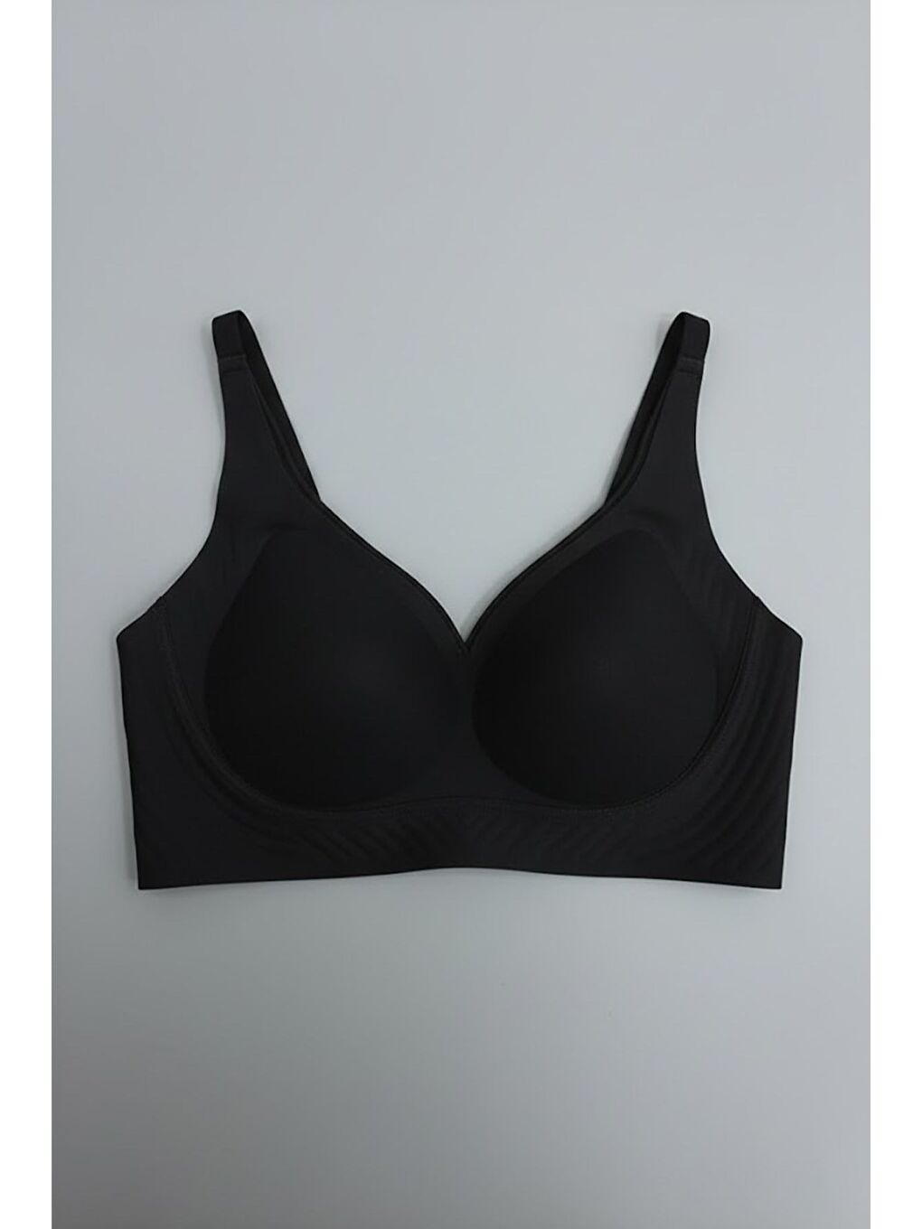 Balensiz Dikişsiz Lazer Çıkarılabilir Pedli Sütyen C26220 Siyah