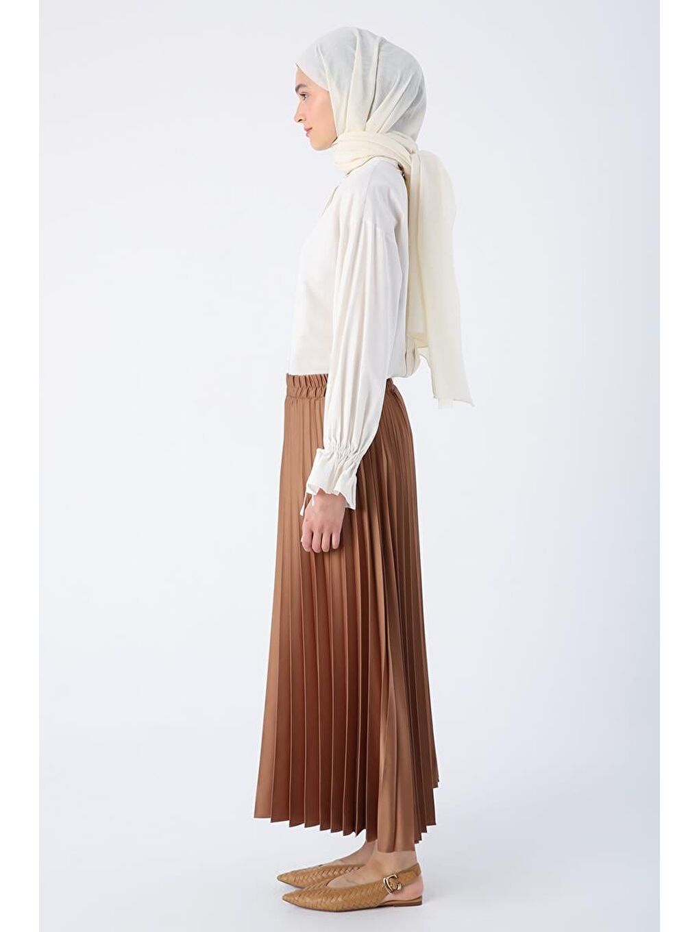 Bej-Beli Lastikli Piliseli Rahat Kalıp Saten Etek-2