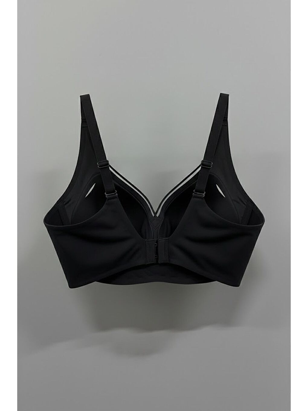 Balensiz Dikişsiz Lazer Çıkarılabilir Pedli Sütyen C26220 Siyah-1