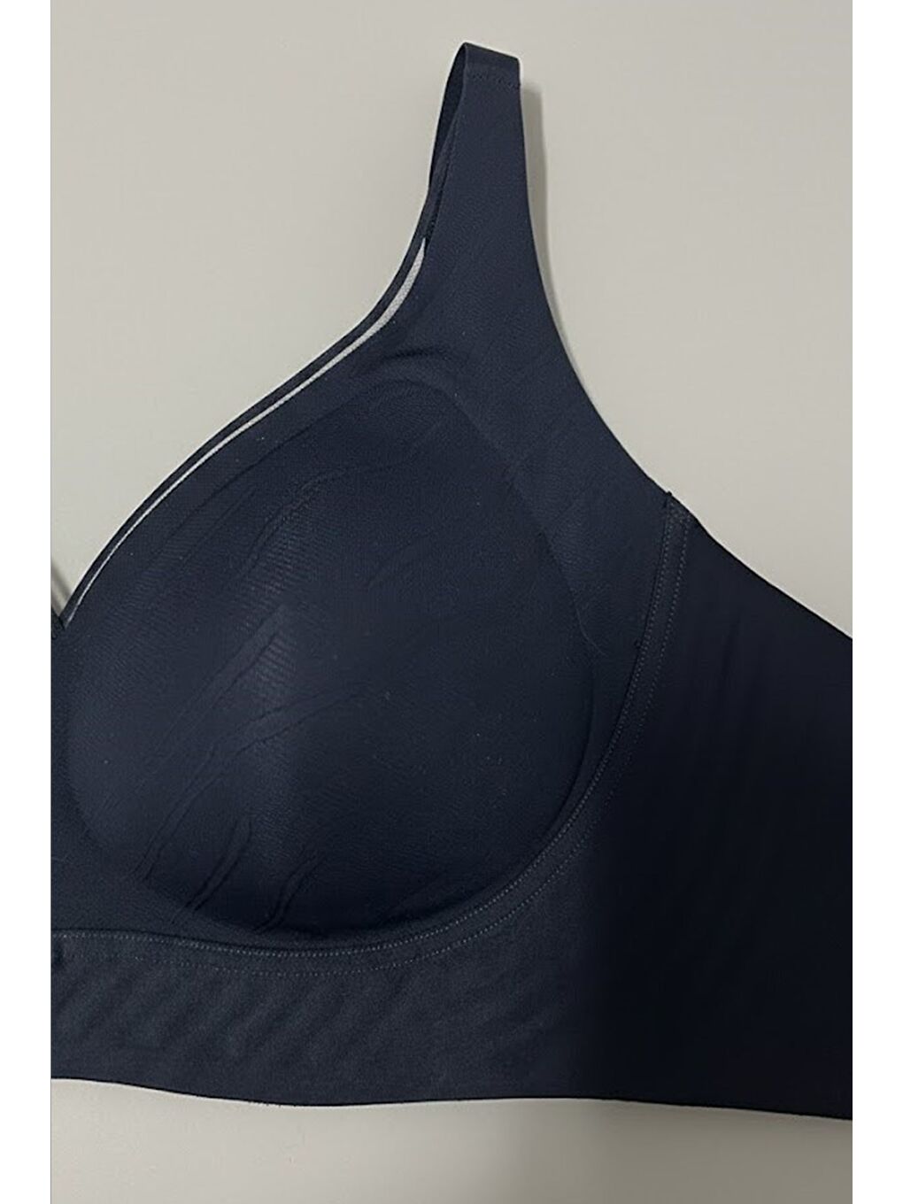 Balensiz Dikişsiz Lazer Çıkarılabilir Pedli Sütyen C26220 Siyah-2