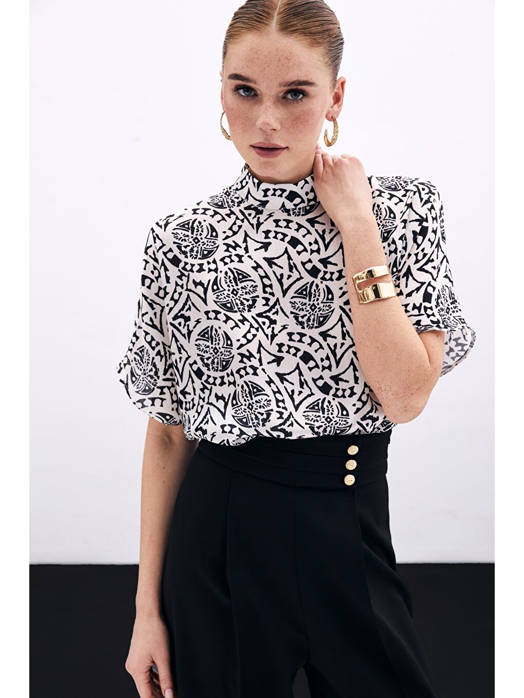 Kısa Kol Desenli Bluz - Ekru-1