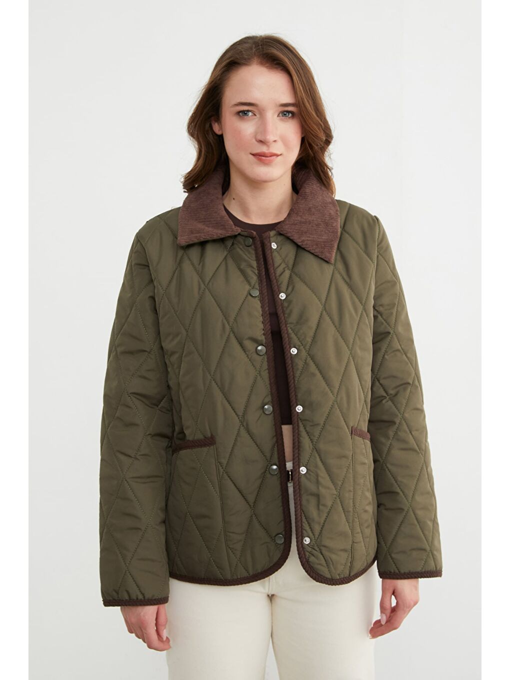 Haki Kadife Detaylı Polo Yaka Kapitone Mont-2