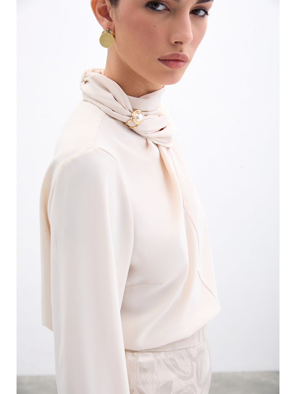 Şal Detaylı Bluz - Bej-6