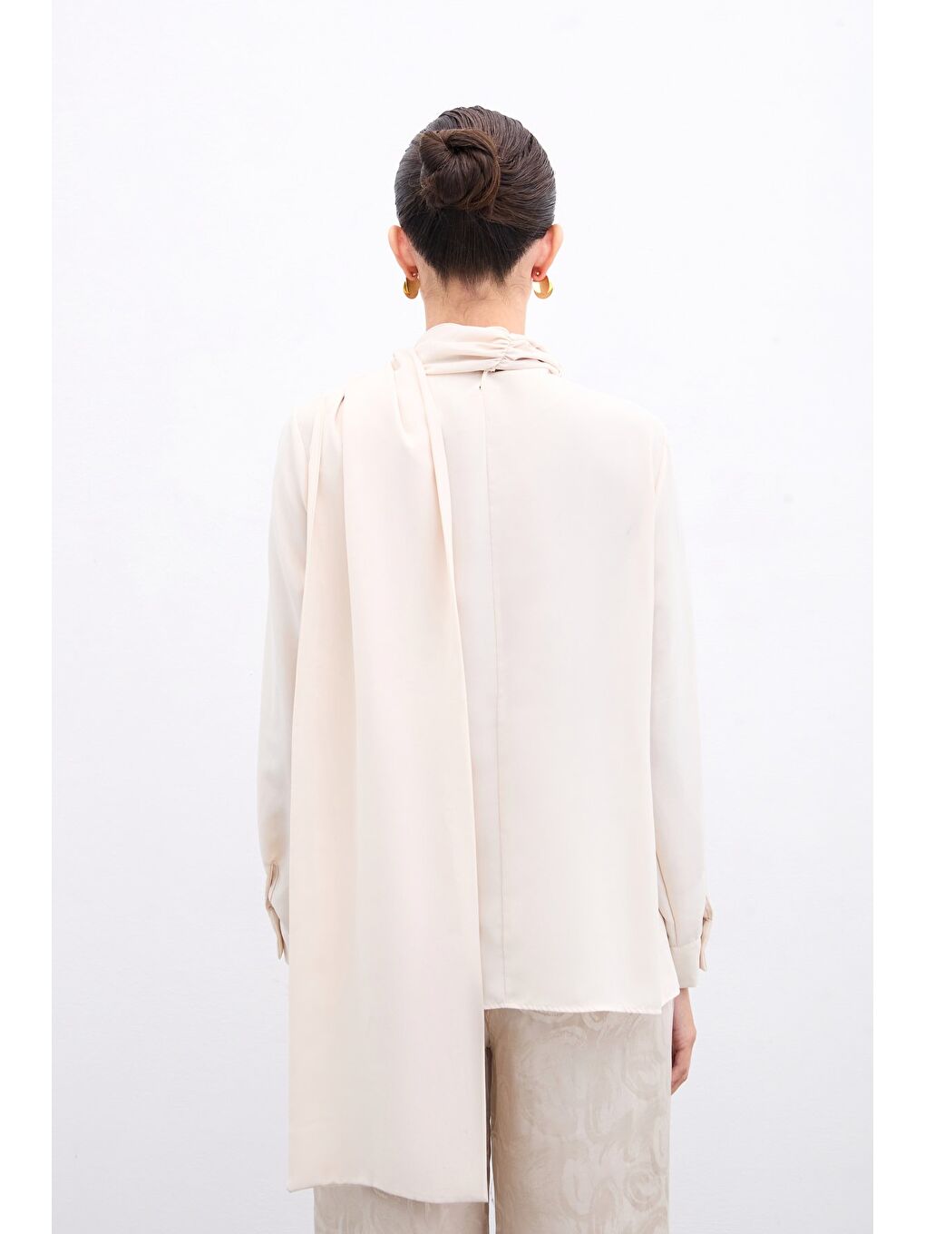 Şal Detaylı Bluz - Bej-7