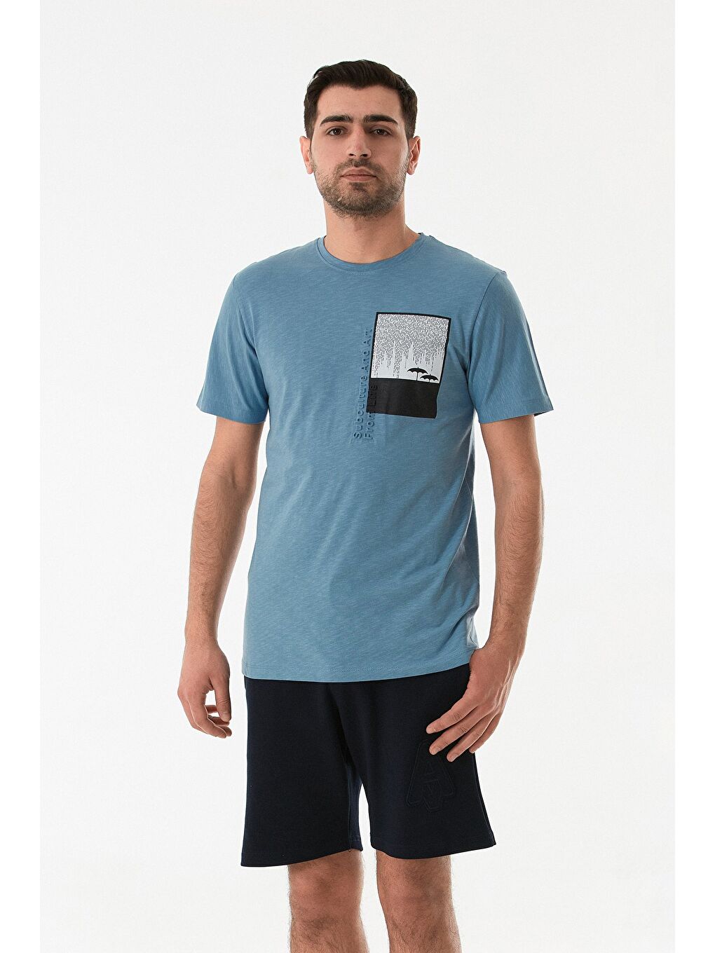 Mavi Grafik Baskılı Bisiklet Yaka Tişört