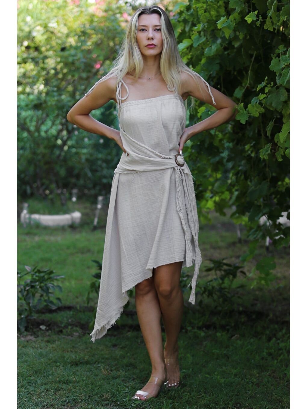 Bej Askılı Yıkamalı Tokalı Dokuma Asimetrik Casual Pamuk Elbise-3