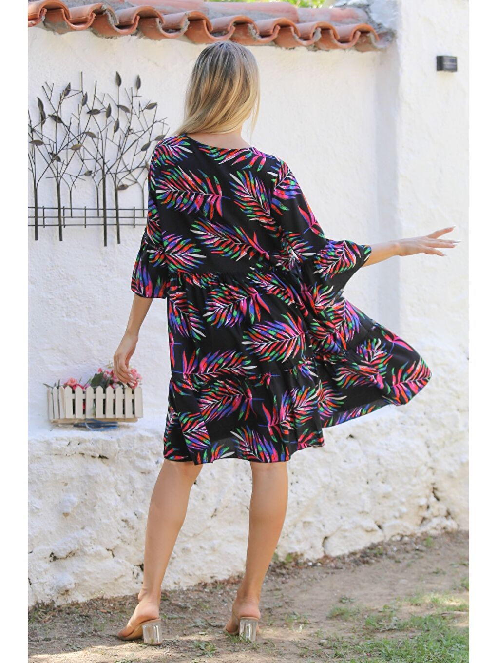 Siyah-Fuşya Havuz Yaka Fırfırlı Kol Eteği Fırfırlı Püsküllü Allover Baskılı Dokuma Casual Elbise-7